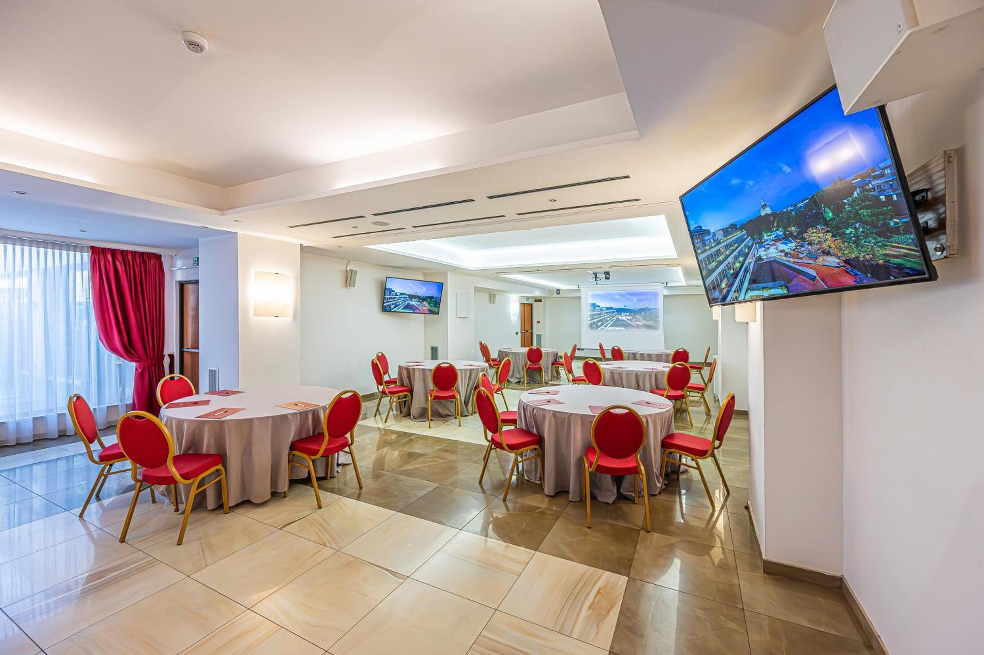 Cardinal Hotel St. Peter — Photos 1